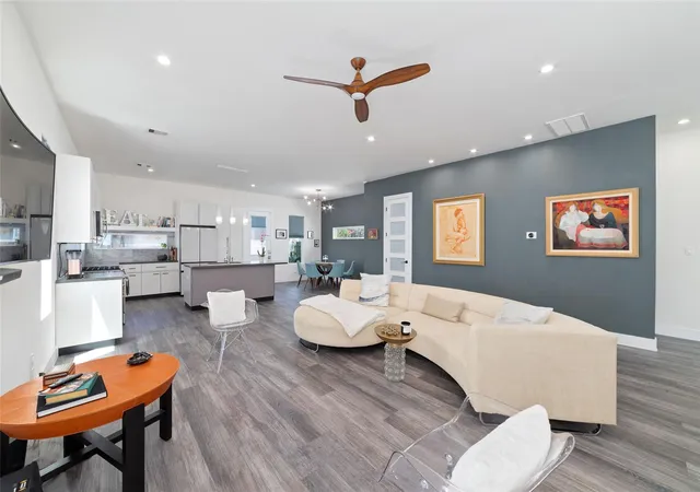 5th image of 5515 Paraiso Pl, Houston, TX 77091 | MLS# 69184482