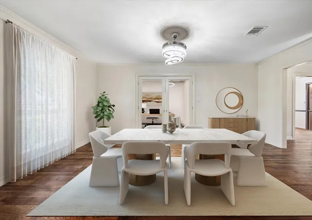 Photo 4 of Single family home for sale at 818 Olney Oak Dr, Houston, TX 77079 | MLS# 19982594 | Listing updated on 2026-08-29