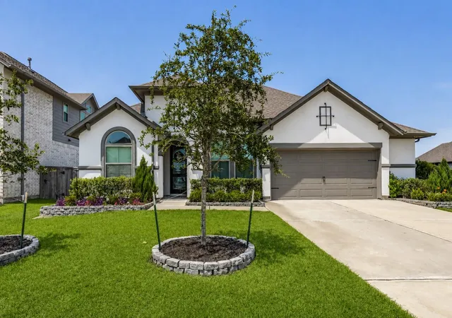 Photo 1 of Single family home for sale at 4923 Opal Sunset Court, League City, TX 77573 | MLS# 66534119 | Listing updated on 2026-09-05