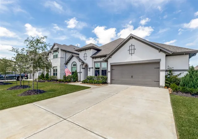 Photo 2 of Single family home for sale at 4923 Opal Sunset Court, League City, TX 77573 | MLS# 66534119 | Listing updated on 2026-09-05
