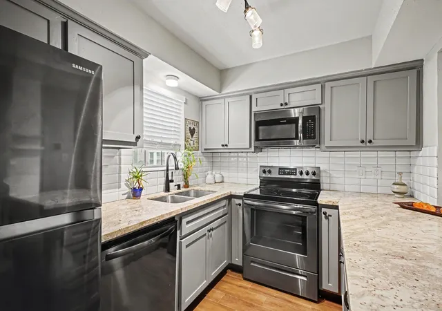 2nd image of 13022 Trail Hollow Dr #3022, Houston, TX 77079 | MLS# 70305307