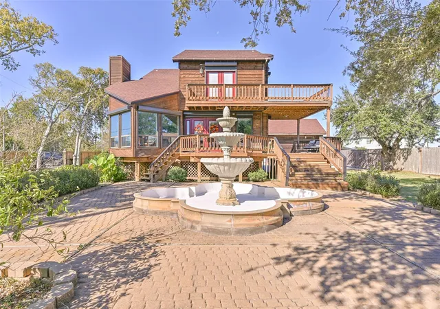 2nd image of 114 24th St, Dickinson, TX 77539 | MLS# 80703970