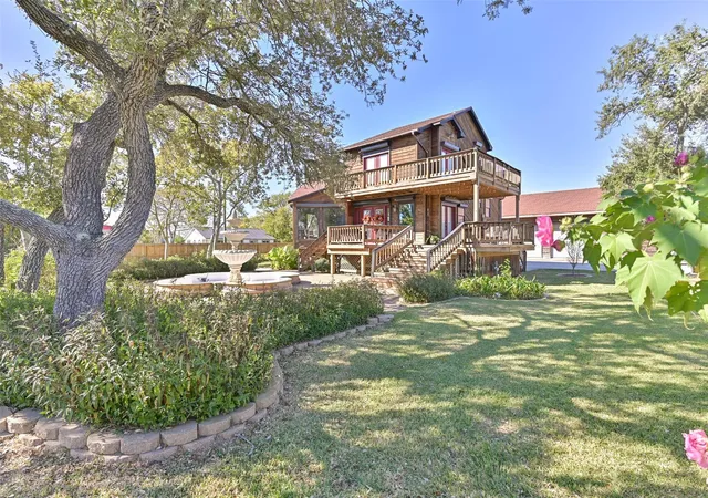 4th image of 114 24Th St, Dickinson, TX 77539 | MLS# 80703970