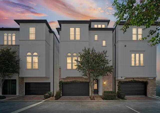 2nd image of 2710 Arabelle Grv, Houston, TX 77007 | MLS# 17600589