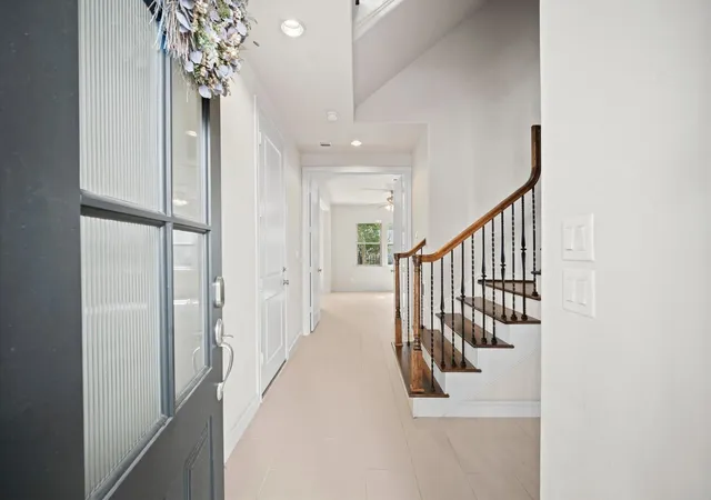 5th image of 2710 Arabelle Grv, Houston, TX 77007 | MLS# 17600589