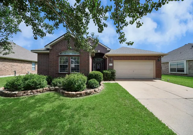 1st image of 4802 Lakefront Terrace Ct, Pearland, TX 77584 | MLS# 79578655
