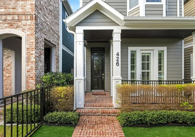 3rd image of 426 W 26Th St, Houston, TX 77008 | MLS# 98065407