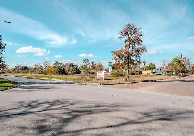 Photo 2 of Land for sale at 7355 Bellfort Ave, Houston, TX 77087 | MLS# 84764001 | Listing updated on 2026-03-31