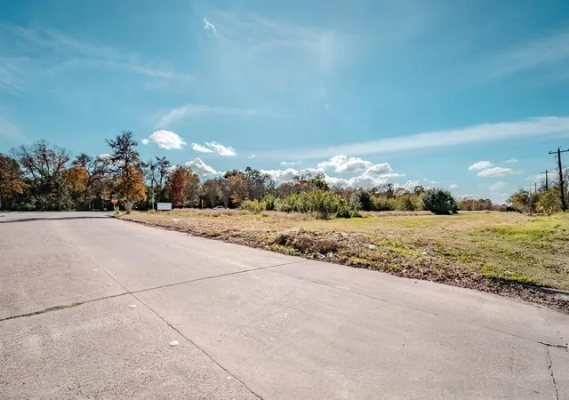 Photo 3 of Land for sale at 7355 Bellfort Ave, Houston, TX 77087 | MLS# 84764001 | Listing updated on 2026-03-31