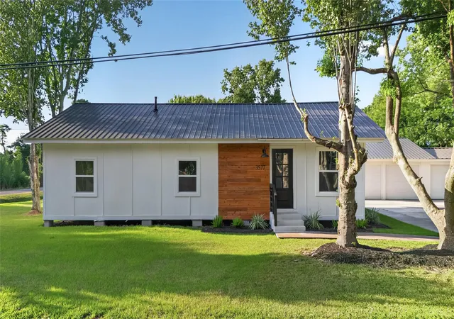 Photo 2 of Single family home for sale at 3577 9th St, Nederland, TX 77705 | MLS# 37881623 | Listing updated on 2026-08-25