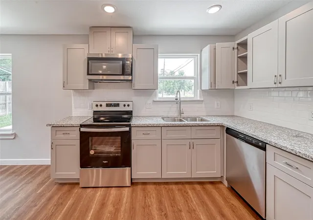 3rd image of 8125 Eastover St, Houston, TX 77028