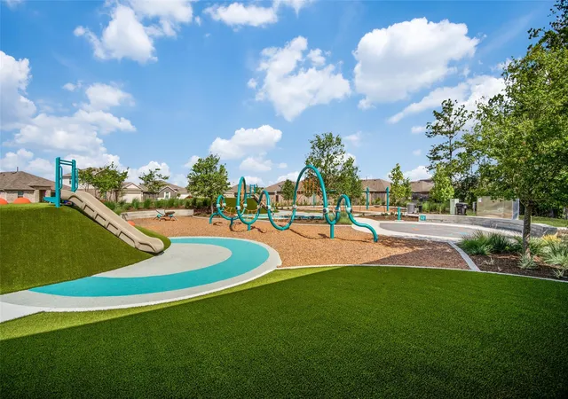 32nd image of 15607 Country Charm Trl, Conroe, TX 77302 | MLS# 84191532