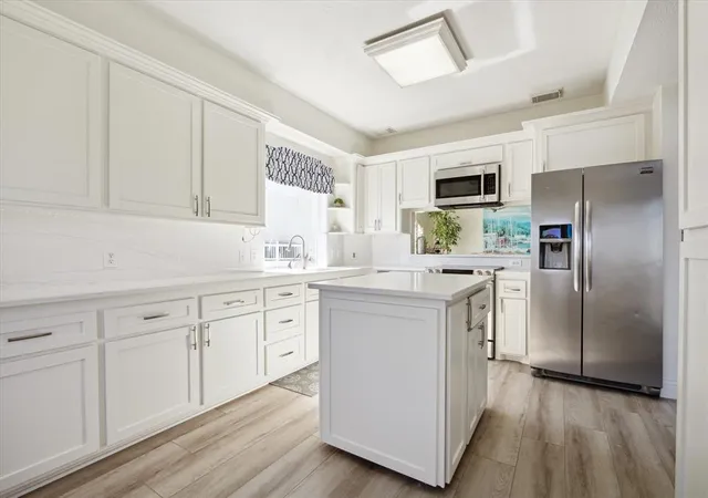 5th image of 210 Easterly, Galveston, TX 77554 | MLS# 95168785