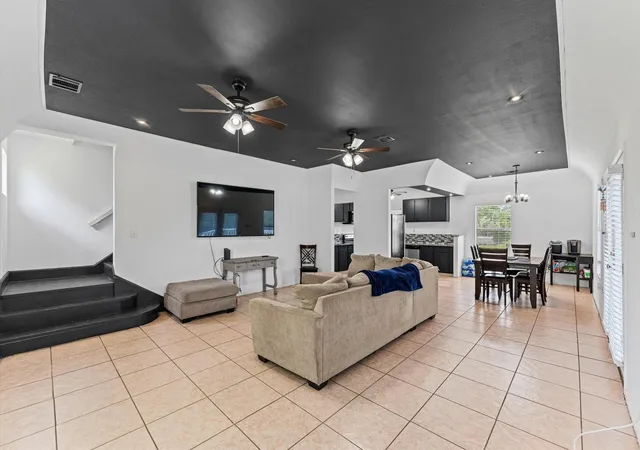 4th image of 14002 Bryan Ave, Alvin, TX 77511 | MLS# 58443372