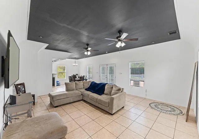 5th image of 14002 Bryan Ave, Alvin, TX 77511 | MLS# 58443372