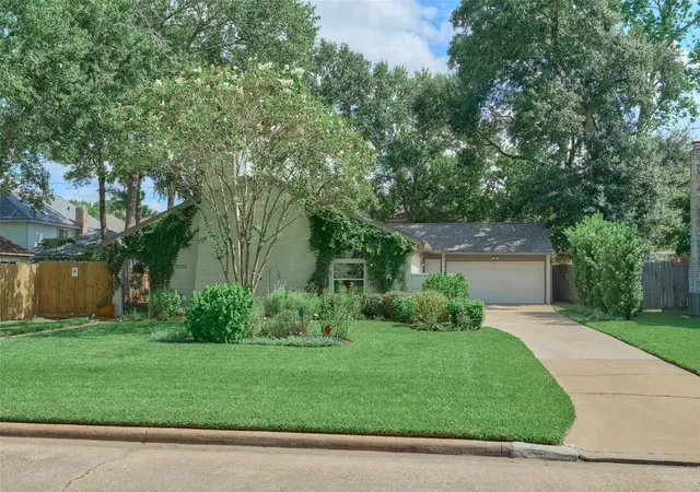 1st image of 17022 Hill View Ln, Spring, TX 77379 | MLS# 71100009