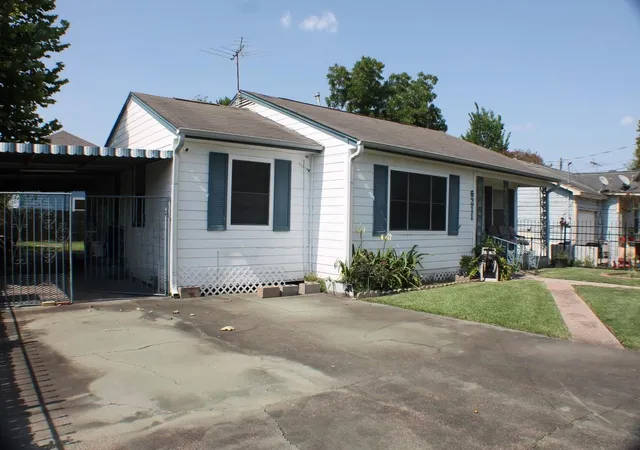 Photo 3 of Single family home for sale at 6211 Force St, Houston, TX 77020 | MLS# 59136693 | Listing updated on 2026-08-19