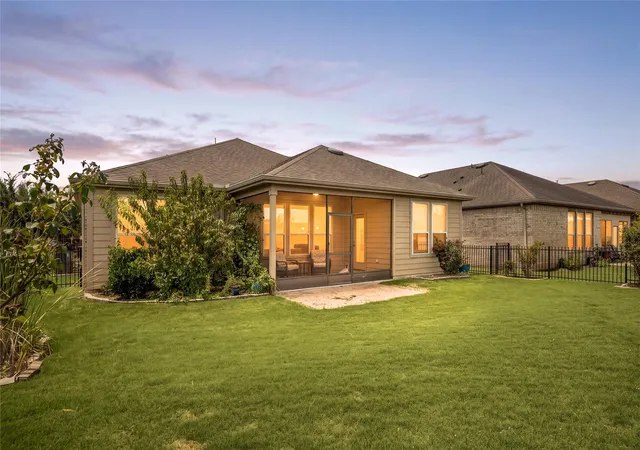 2nd image of 514 Emory Peak Dr, Richmond, TX 77469 | MLS# 29642830