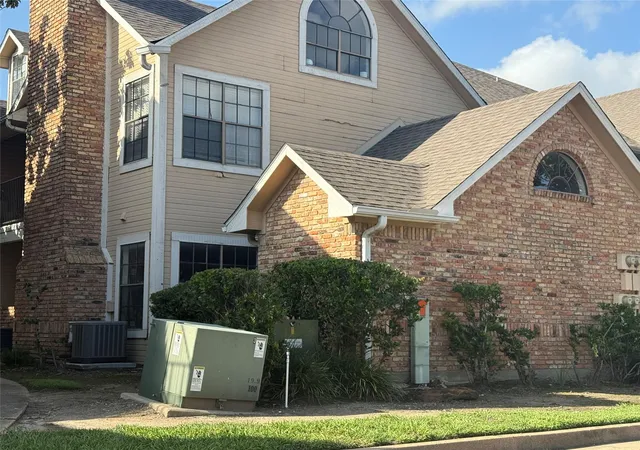 3rd image of 2300 Old Spanish Trl #1038, Houston, TX 77054 | MLS# 11600462