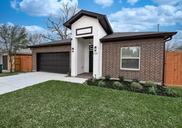 2nd image of 2139 Counter Point Dr, Houston, TX 77055 | MLS# 2273802