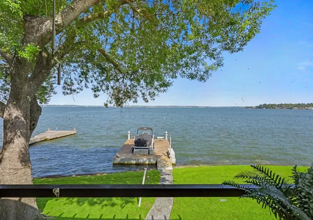 2nd image of 1422 Bowsprit Pt, Willis, TX 77318 | MLS# 39900168