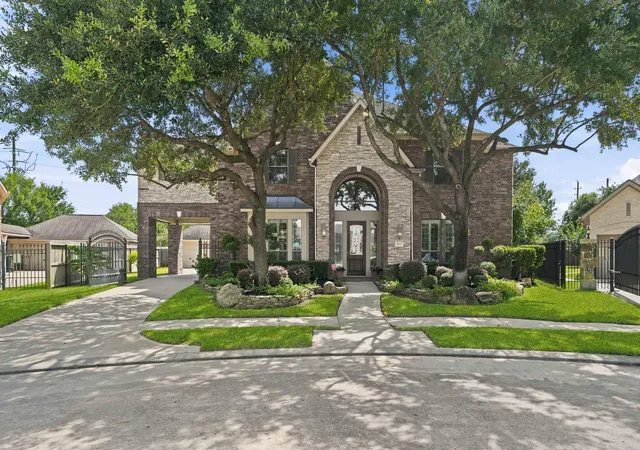 Photo 2 of Single family home for sale at 17615 Sunbriar Ln, Houston, TX 77095 | MLS# 58195671 | Listing updated on 2026-09-12