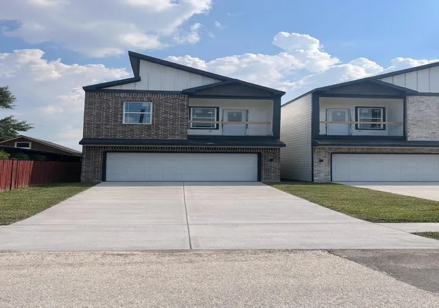 1st image of 7422 Gonzales St, Houston, TX 77020 | MLS# 51886019