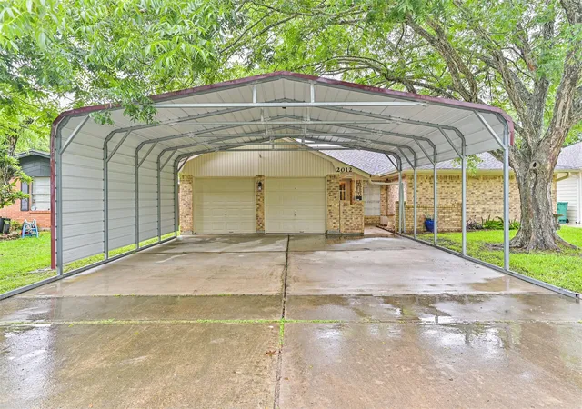 Photo 3 of Single family home for sale at 2012 Scott St, La Marque, TX 77568 | MLS# 4669701 | Listing updated on 2026-08-22