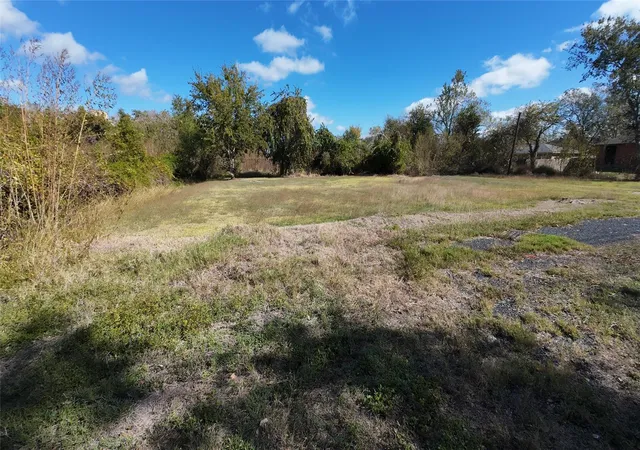 3rd image of 2008 Mlk Blvd, Wharton, TX 77488 | MLS# 80711905