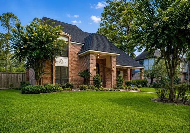 Photo 2 of Sale Pending at 16211 Chipstead Dr, Spring, TX 77379 | MLS# 16446542 | Listing updated on 2026-08-03