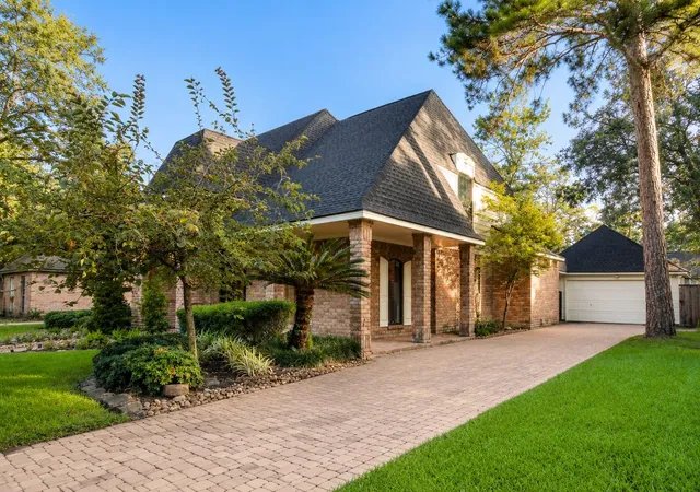 Photo 3 of Sale Pending at 16211 Chipstead Dr, Spring, TX 77379 | MLS# 16446542 | Listing updated on 2026-08-03