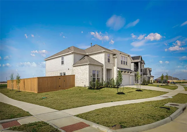 4th image of 648 Canadian Trl, Dayton, TX 77535 | MLS# 62789292