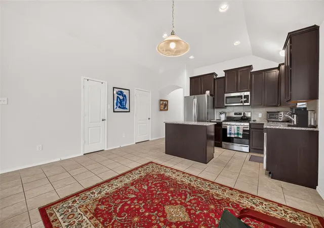 Photo 4 of Single family home for sale at 4521 Orono Summit Trl, Rosharon, TX 77583 | MLS# 10803769 | Listing updated on 2026-09-23
