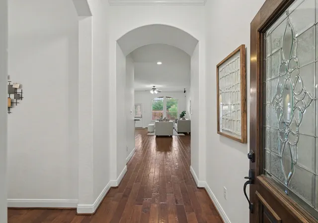 Photo 4 of Single family home for sale at 7 Fraiser Fir Pl, Spring, TX 77389 | MLS# 25635325 | Listing updated on 2026-09-05