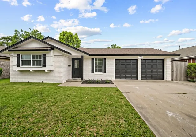 Photo 1 of Single family home for sale at 2714 San Jacinto Dr, Pasadena, TX 77502 | MLS# 37397786 | Listing updated on 2026-09-19