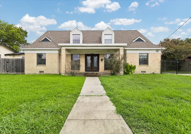 Photo 1 of Single family home for sale at 1330 Des Jardines St, Houston, TX 77023 | MLS# 84234201 | Listing updated on 2026-09-15