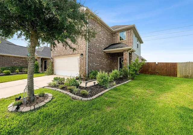 Photo 2 of Single family home for sale at 31759 Wellington Pass, Fulshear, TX 77441 | MLS# 59270658 | Listing updated on 2026-06-26