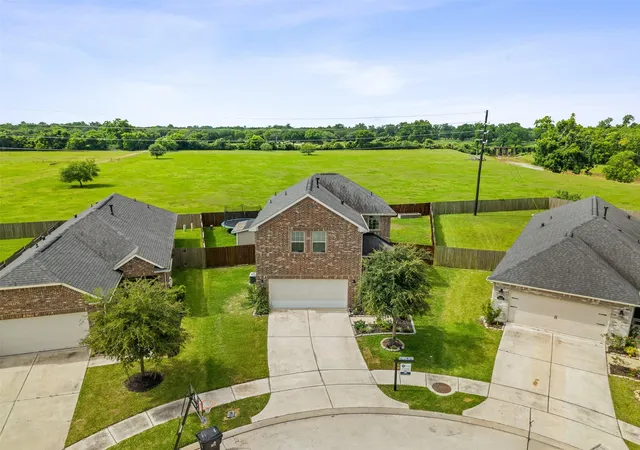 Photo 3 of Single family home for sale at 31759 Wellington Pass, Fulshear, TX 77441 | MLS# 59270658 | Listing updated on 2026-06-26