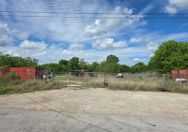 Photo 1 of Land for sale at 14042 Ambrose St, Houston, TX 77045 | MLS# 41122940 | Listing updated on 2026-08-03