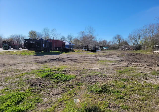Photo 2 of Land for sale at 14042 Ambrose St, Houston, TX 77045 | MLS# 41122940 | Listing updated on 2026-08-03