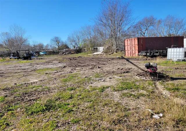 Photo 3 of Land for sale at 14042 Ambrose St, Houston, TX 77045 | MLS# 41122940 | Listing updated on 2026-08-03