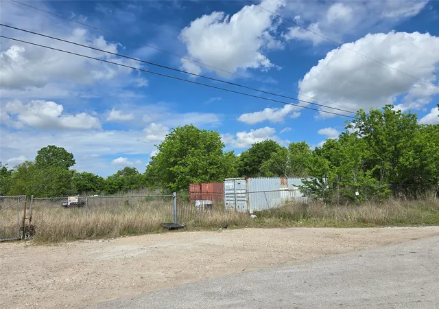 Photo 3 of Land for sale at 14042 Ambrose St, Houston, TX 77045 | MLS# 41122940 | Listing updated on 2026-08-03