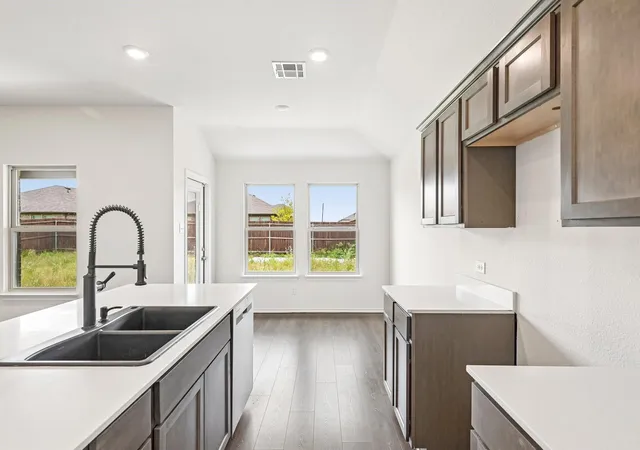 Photo 3 of Sale Pending at 1015 Serena Dr, Dallas, TX 75253 | MLS# 31508578 | Listing updated on 2026-09-20