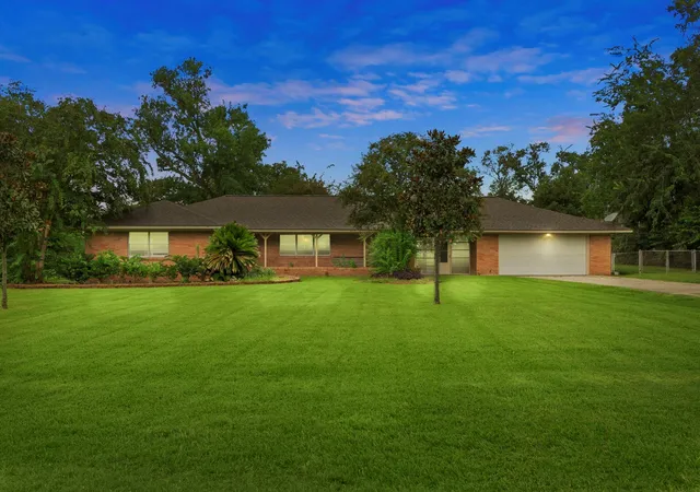 1st image of 430 S Burnett Dr, Baytown, TX 77520 | MLS# 51516982