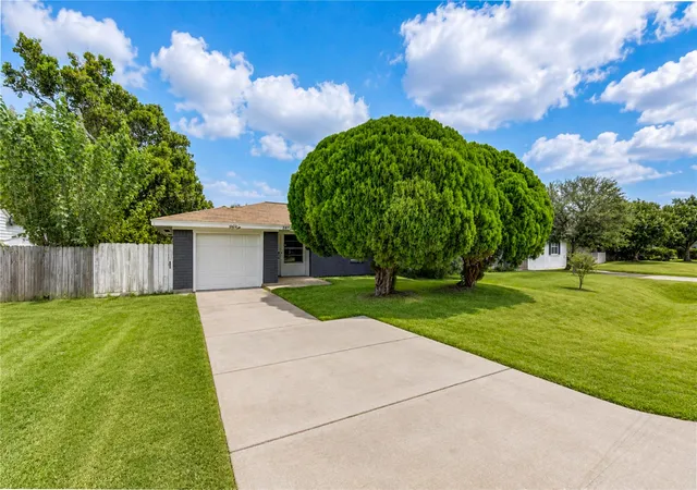 Photo 3 of Single family home for sale at 2614 7th Ave N, Texas City, TX 77590 | MLS# 14037581 | Listing updated on 2026-08-27