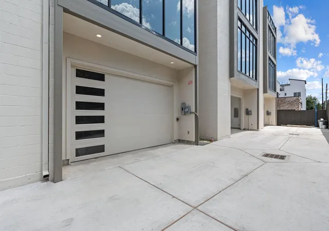 3rd image of 1222 Winter St, Houston, TX 77007 | MLS# 66641917