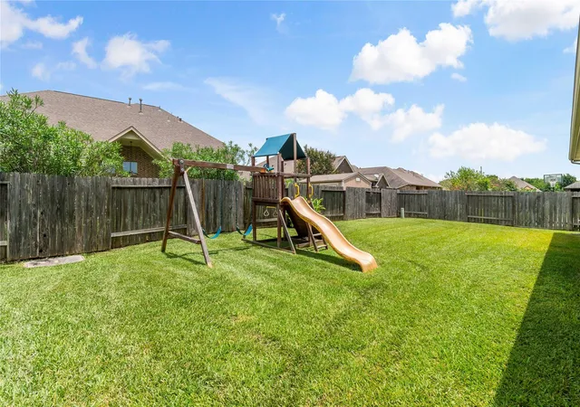 Photo 2 of Single family home for sale at 5307 Savannah Bnd Dr, Rosharon, TX 77583 | MLS# 27726129 | Listing updated on 2026-08-30