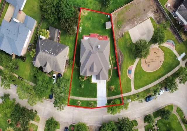 33rd image of 14103 Imperial Wood Ln, Rosharon, TX 77583 | MLS# 12129518