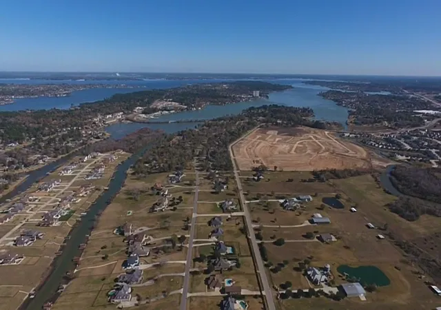 Photo 2 of Land for sale at 19012 Harbor Side Blvd, Montgomery, TX 77356 | MLS# 98691665 | Listing updated on 2026-01-19