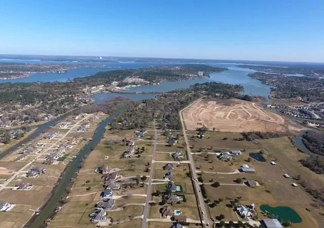 Photo 3 of Land for sale at 19012 Harbor Side Blvd, Montgomery, TX 77356 | MLS# 98691665 | Listing updated on 2026-01-19